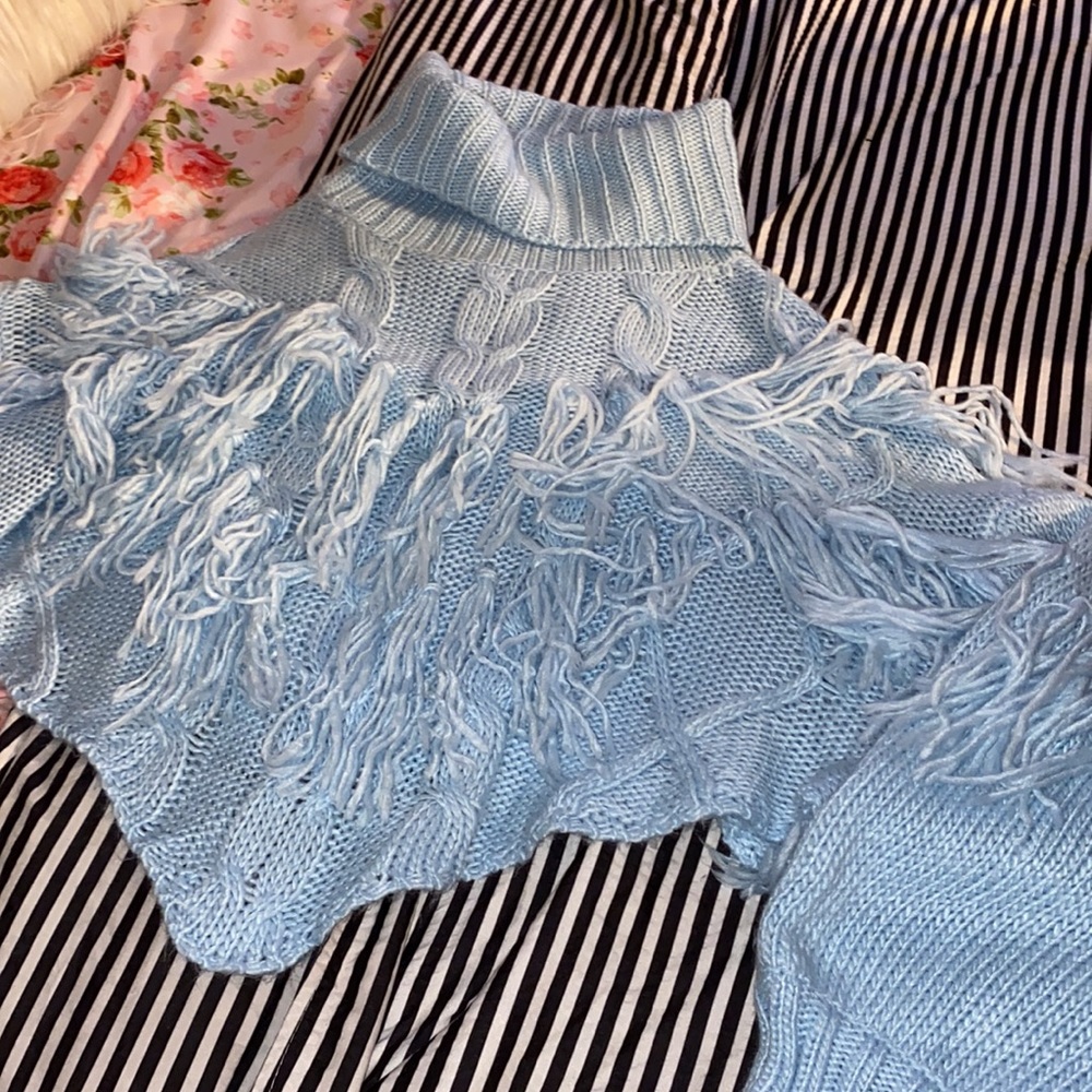 Cropped Fringe sweater